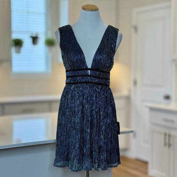 Lulu's | NWT Smokeshow Teal Metallic Mini Dress - Picture 3 of 9